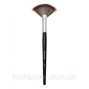 Кисть Morphe Elite Deluxe Highlight Fan Brush (E60)