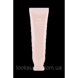 Отшелушивающий скраб для чувствительной кожи головы Oribe Serene Scalp Exfoliating Scrub 125ml