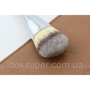 Кисть для макияжа IT Cosmetics Heavenly Luxe Plush Paddle Foundation Brush