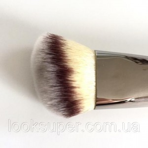 Кисть IT Cosmetics Heavenly Luxe Angled Radiance Brush #10