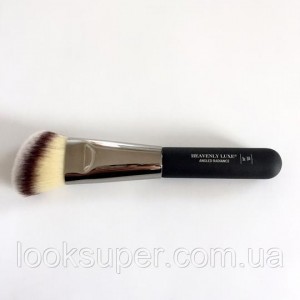 Кисть IT Cosmetics Heavenly Luxe Angled Radiance Brush #10