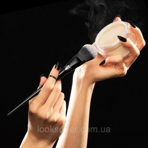 Пудра финишная KAT VON D Lock-It Setting Powder 19g