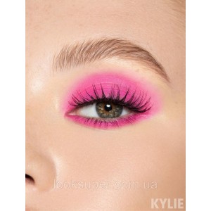 Тени для век одинарные Kylie Cosmetics EYESHADOW SINGLE LOVE POTION