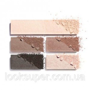 Палитра теней для век  с эффектом естественного сияния CHANEL  LES BEIGES  MEDIUM