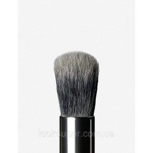 Кисть косметическая  Anastasia Beverly Hills A10 diffuser brush