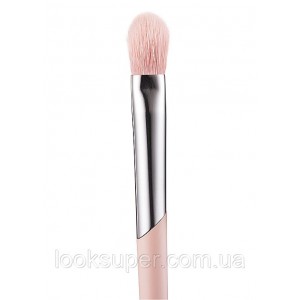 Кисть косметическая  для теней FENTY BEAUTY Plush Eye Shadow Brush 240