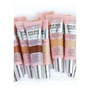 Осветляющий консилер под глаза IT Cosmetics  Bye Bye Undereye Illumination (12ml )