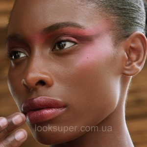 Помада для губ металлик Uoma Beauty BLACK MAGIC METALLIC LIPSTICK POISE