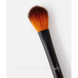 Кисточка для макияжа LINDA HALLBERG All Over Brush 306